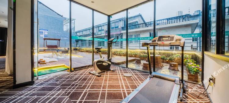 浠岸Deluxe酒店(广丰月兔广场店)图片