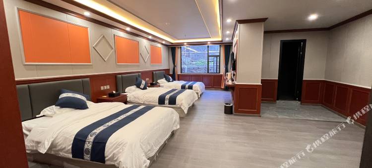 雅江雅岸居酒店图片