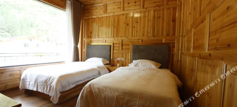 山居隐世私宿(九寨沟景区诺日朗服务中心店)图片