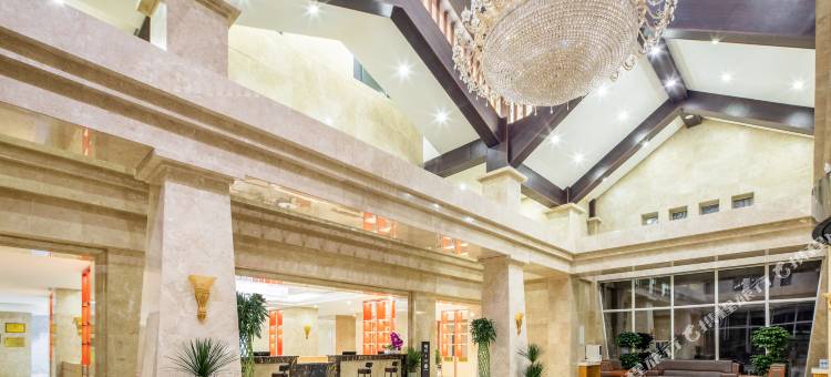 季枫国际温泉酒店(长白山北坡集散中心二道白河店)图片