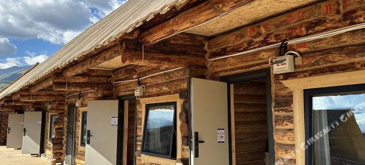 禾木繁花里民宿图片