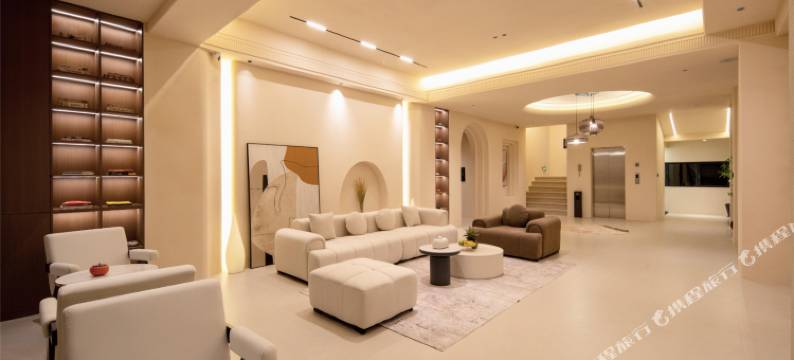 西双版纳景洪嘉珮乐·美学空间民宿(曼听御花园泼水广场店)图片