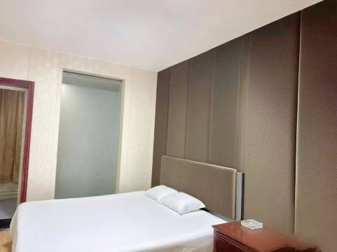 鸿悦宾馆(西安航天城地铁站店)