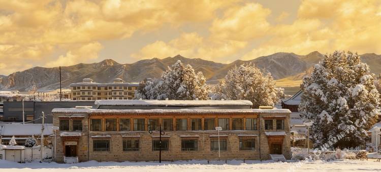 夏河·贤择云居图片