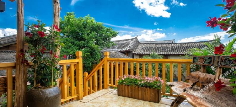 丽江花里客栈(束河古镇店)图片