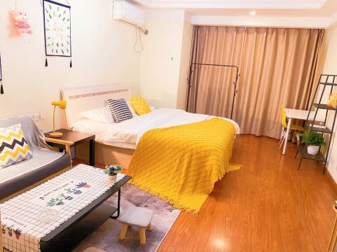 逸景假日公寓(沈阳佳兆业店)