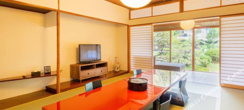 翠翠园旅馆 - 文化财产位于小仓新田川艺术酒店(Suisui Garden Ryokan (in the Art Hotel Kokura New Tagawa))图片