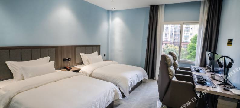 森派电竞酒店(重庆梁平高铁南站店)图片