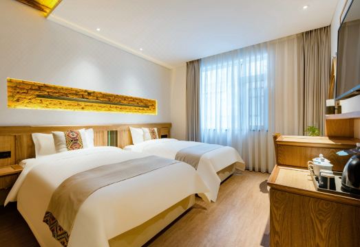 Floral  Hotel·Suoxi Shanju Luxury Resort  (Zhangjiajie National Forest Park flagship store) Hotel Overview