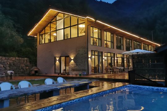 选择房间开业:2021民宿坐落在浙江省衢州市常山县梅树底4a级旅游风景