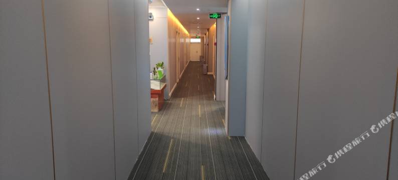 酷玩电竞酒店(许昌曹魏古城胖东来店)图片