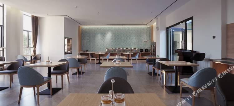 如家睿柏·云酒店(元谋永兴果蔬博览城店)图片