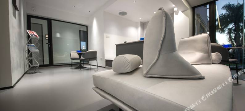 诚合礼海景民宿(三亚湾店)图片