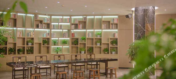 白玉兰酒店(溧阳苏宁广场西大街店)图片