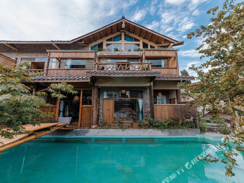 Colorfulsunshine私汤度假民宿(蜀南竹海中华熊猫苑店)