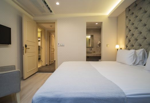 Rooms365 Hotel Overview