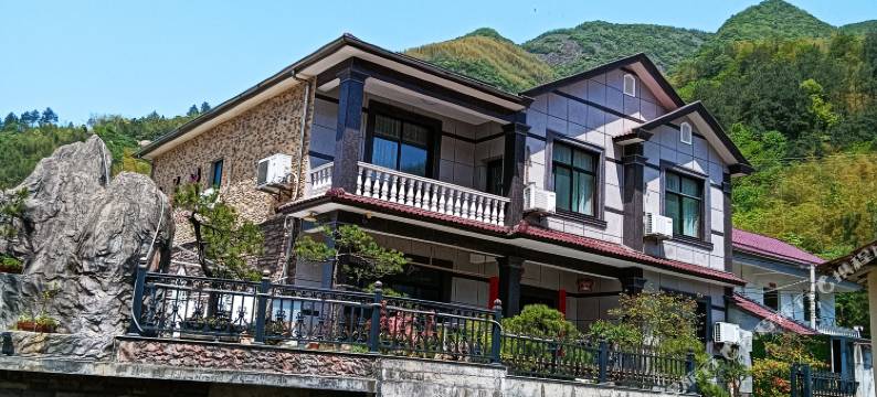 安吉招羊树民宿图片