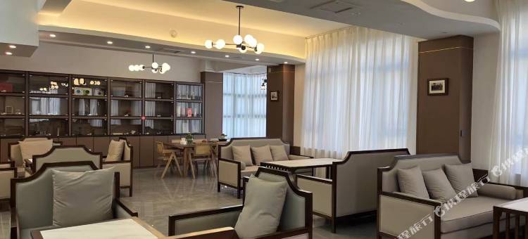 松潘阿依尚雅居酒店(黄龙九寨高铁站店)图片