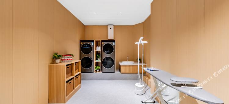 艺龙瑞云酒店(呼和浩特万象城新华广场地铁站店)图片