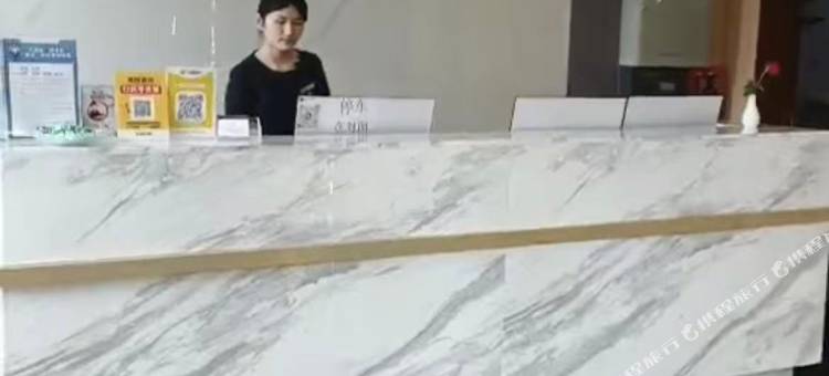 艺龙瑞云酒店(郑州锦艺城购物中心升龙天汇广场店)图片