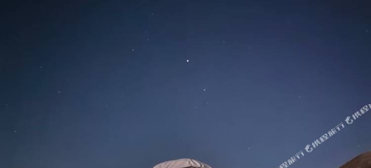 赛里木湖花海毡房民宿图片