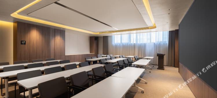 徐州医科大学地铁站和平大道亚朵酒店图片