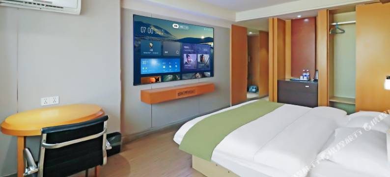 华美云端酒店(南宁火车站朝阳广场店)图片