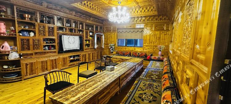 黑水彩林之畔藏舍民宿图片