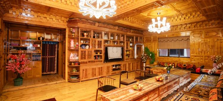 黑水彩林之畔藏舍民宿图片