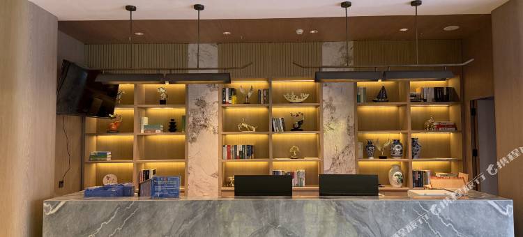 Bincheng维多利亚酒店(八一广场青山湖西地铁站店)图片