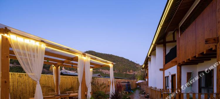 泸沽湖子悦山舍客栈图片