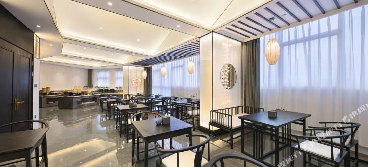 陌上轻奢酒店(开封兰考火车站金元茂购物广场店)图片