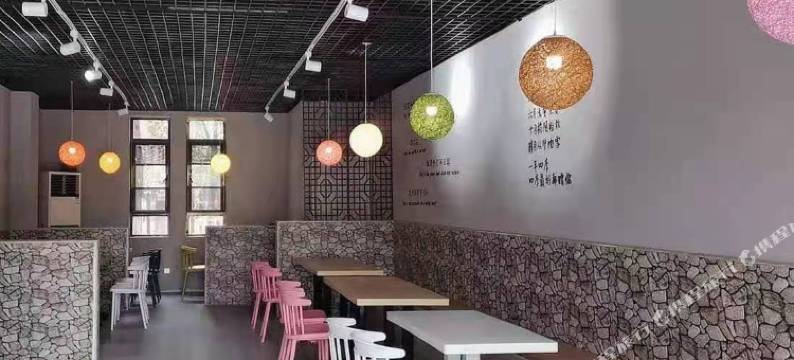 诺润四季酒店(上海海湾大学城店)图片