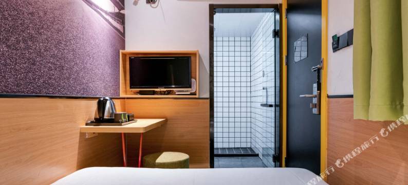 青季酒店(上海宝山万达共康路地铁站店)图片