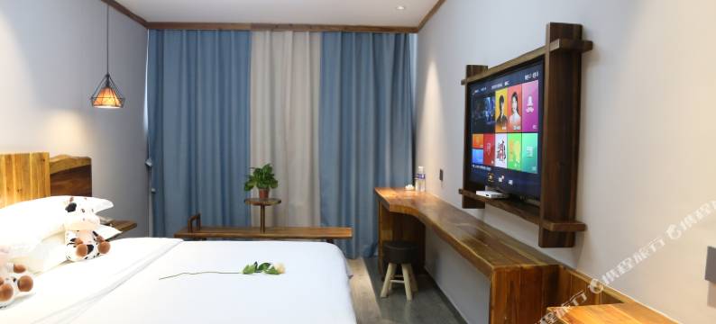 句容水月清华酒店(宁杭路崇明地铁站店)图片