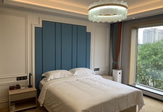 Jinzhou Hotel Hotel Overview