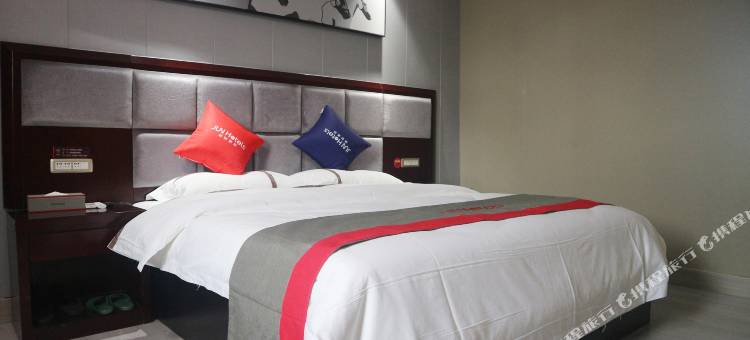 铂悦连锁酒店(人民路漯河市第二高级中学店)图片