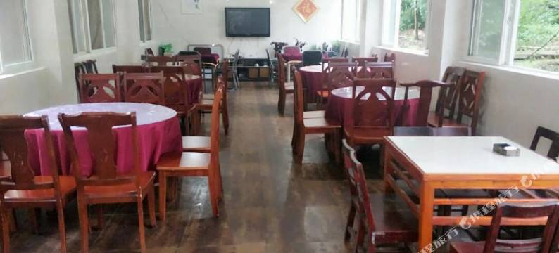 西岭雪山泉水沟农家乐图片