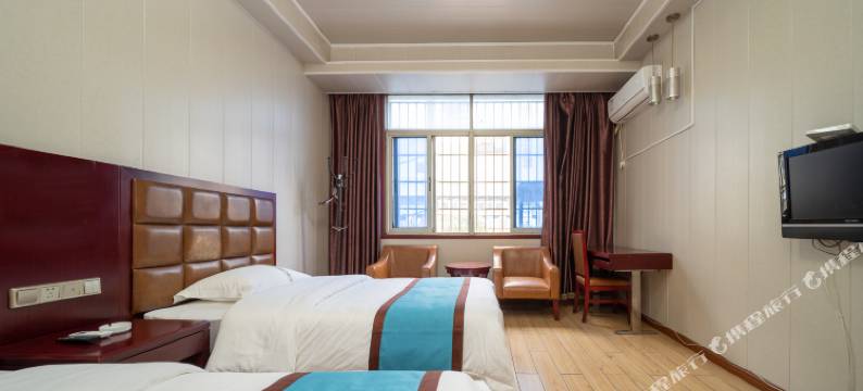 博鑫酒店(汽车西站望城坡地铁站店)图片