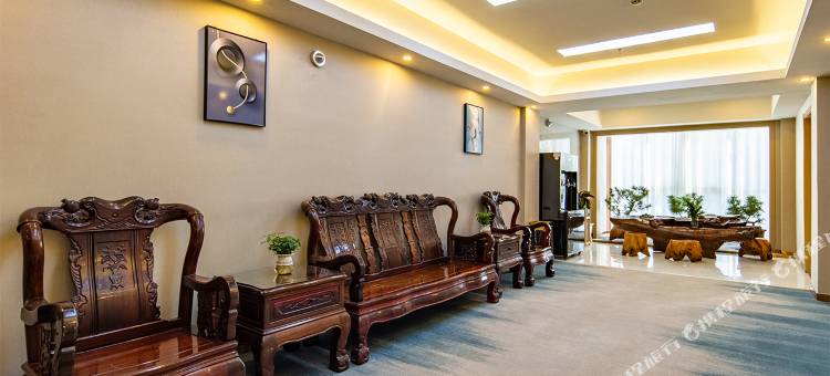 白玉兰酒店(泰安吾悦广场岱宗大街店)图片