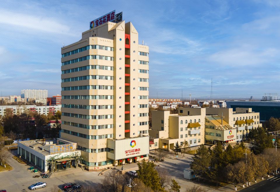 宝石花酒店（哈密石油基地店）外景图