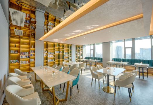 Atour Hotel (Taixing Government Gulou Xintiandi) Hotel Overview