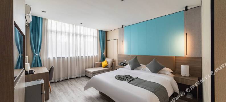 悦尔曼酒店(盐城金鹰聚龙湖宝龙广场店)图片