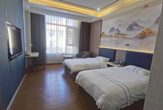 布拖希悦大酒店