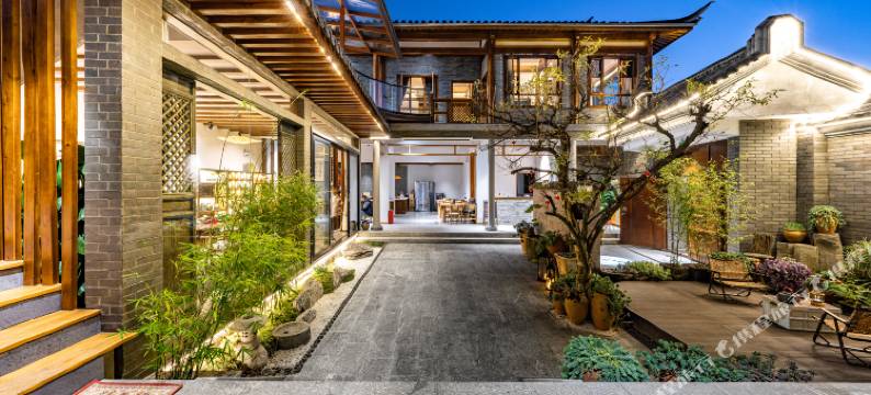 腾冲榴恋小栈(和顺古镇野鸭湖店)图片