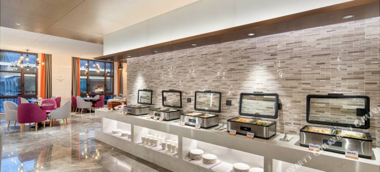 麗枫酒店(阿勒泰五百里风情街店)图片