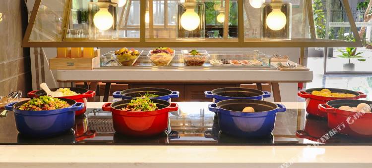 凯里亚德酒店(西双版纳景洪告庄星光夜市店)图片