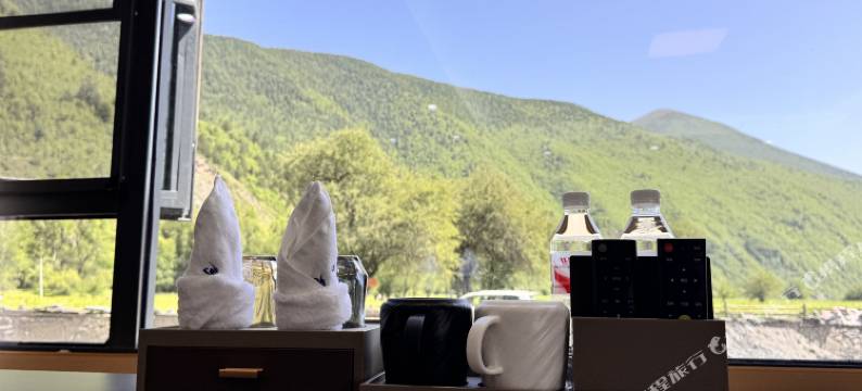 阿克仁青仓民宿(甲根坝店)图片