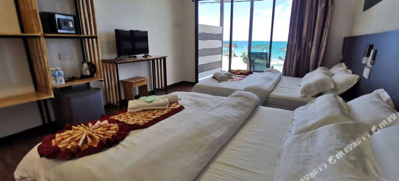 刁曼岛西海滩度假村(The Barat Tioman Beach Resort)图片