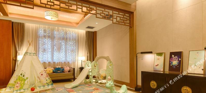 凤凰熊公馆(凤凰古城北门码头店)图片